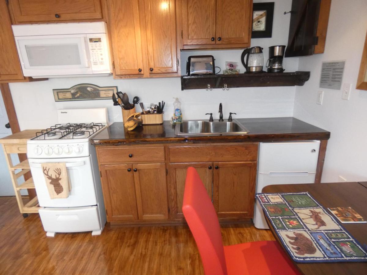 Yellowstone Motel - Adults Only - All Rooms Have Kitchens West Yellowstone Εξωτερικό φωτογραφία