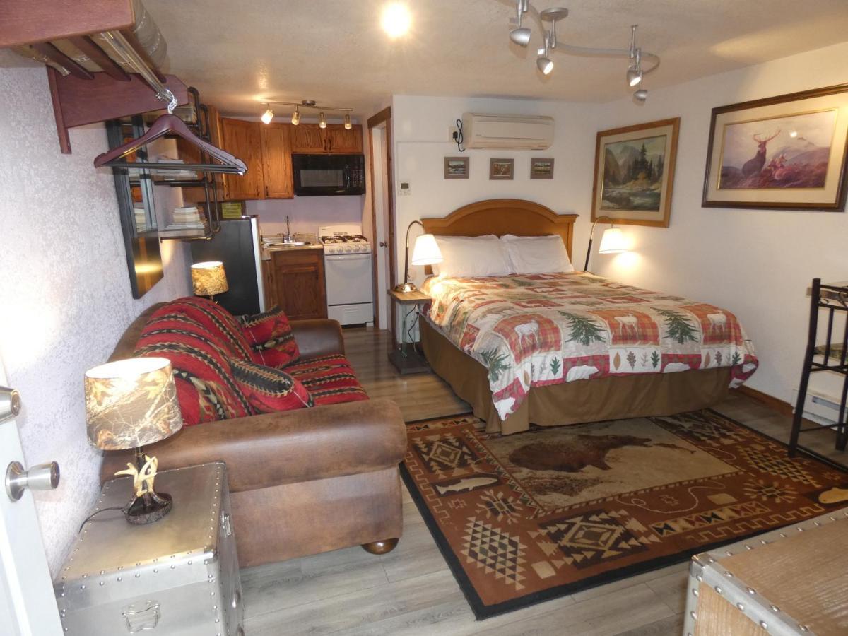 Yellowstone Motel - Adults Only - All Rooms Have Kitchens West Yellowstone Εξωτερικό φωτογραφία