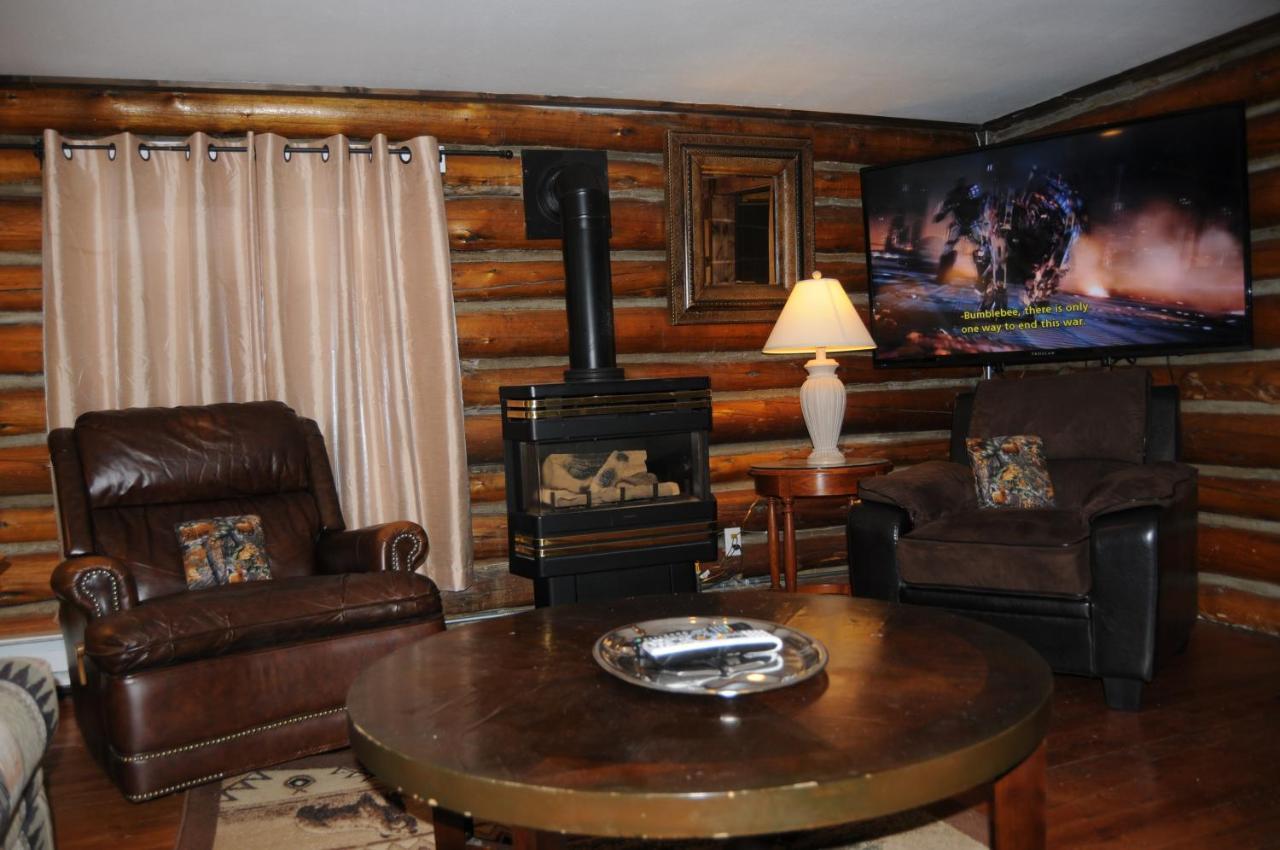 Yellowstone Motel - Adults Only - All Rooms Have Kitchens West Yellowstone Εξωτερικό φωτογραφία